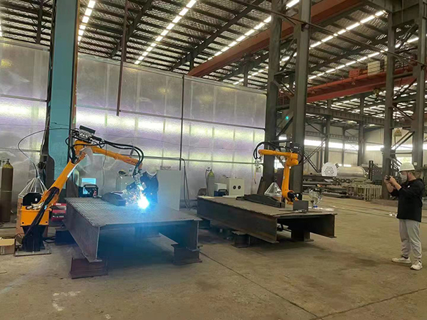 焊接機(jī)器人 拷貝.jpg